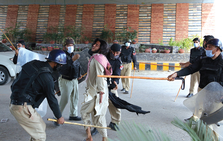 Pakistan bans Islamic party after violent protests