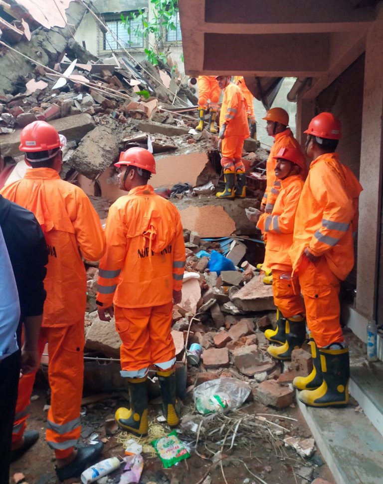 3 dead after 4-storey building collapses in Navi Mumbai; 2 rescued from under rubble
