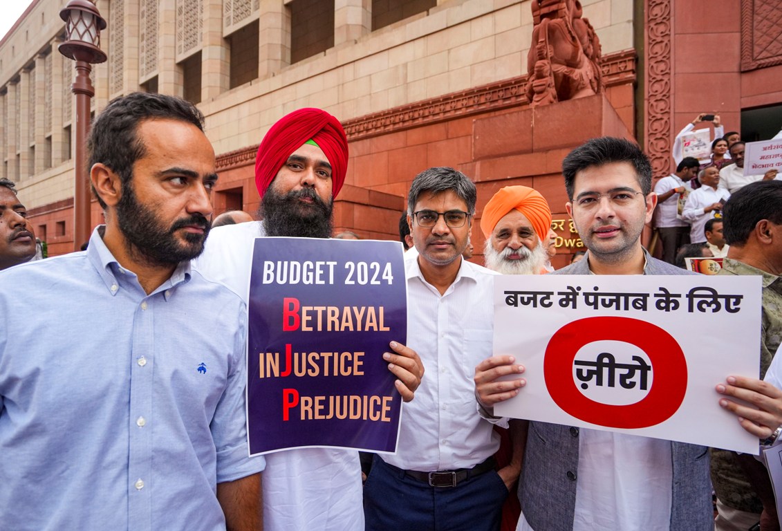 INDIA bloc MPs protest over 'discrimination' against opposition-ruled states in Union Budget