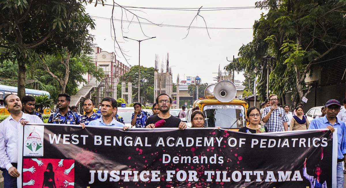 Bengal govt dismisses junior doctors' precondition for talks; standoff continues amid protests