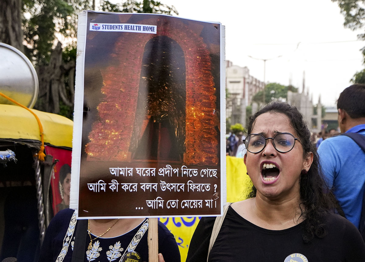 Bengal govt dismisses junior doctors' precondition for talks; standoff continues amid protests