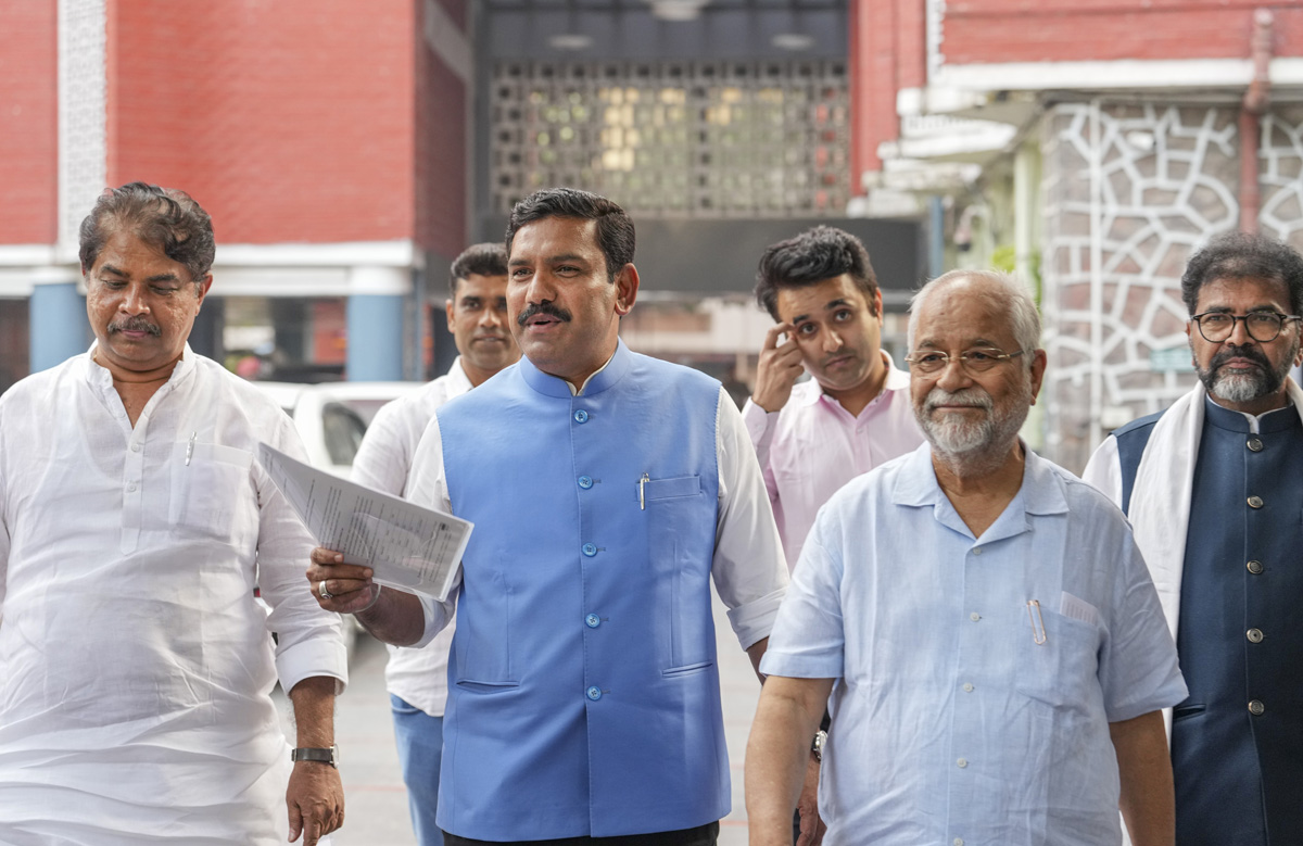 K'taka BJP moves EC, seeks Cong Bellary MP's disqualification over 'under-reporting' poll expense