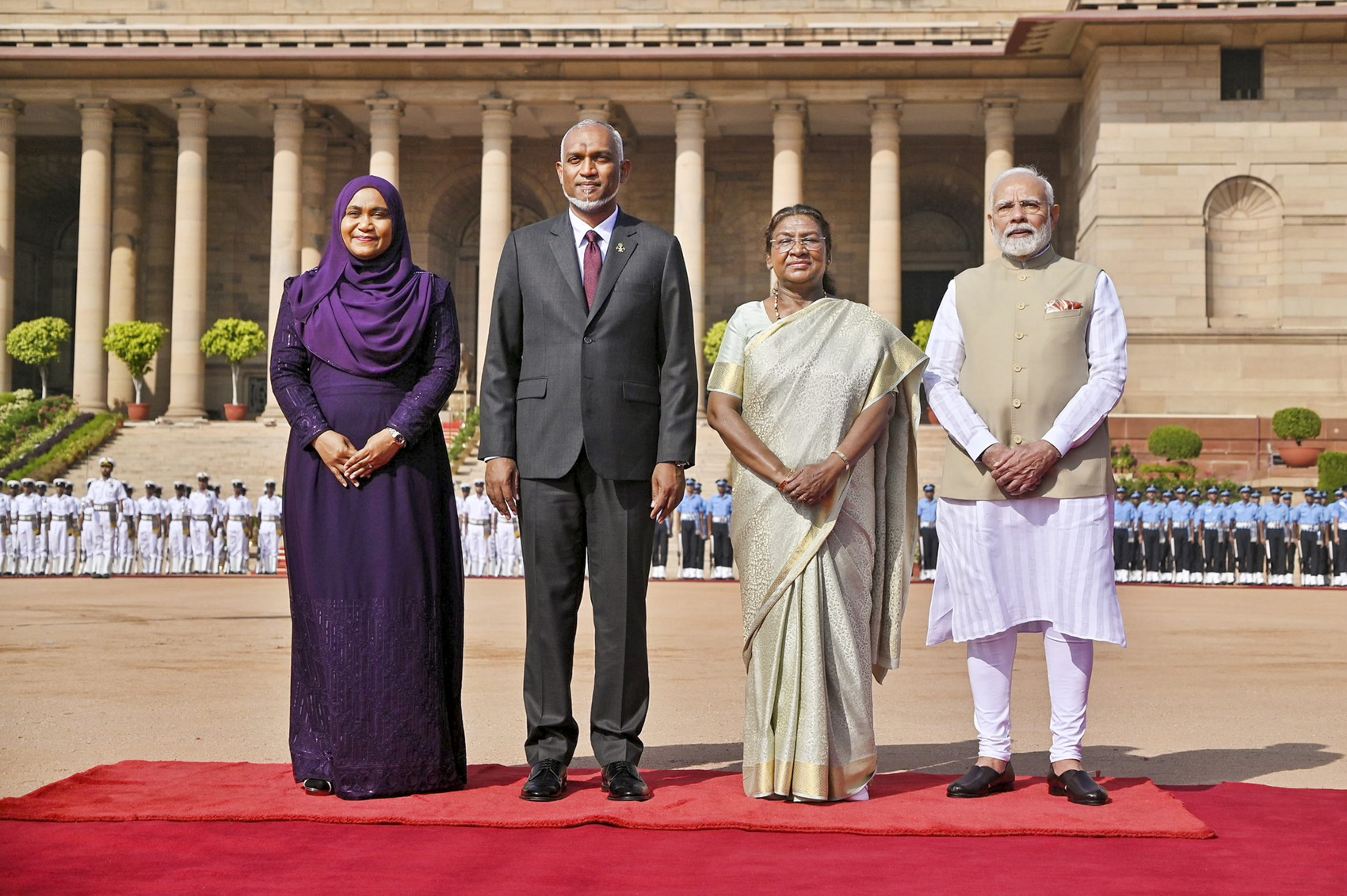 Maldives President Muizzu accorded ceremonial welcome at Rashtrapati Bhavan