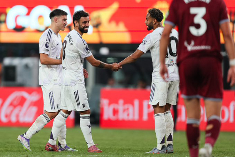 Manchester United beat West Ham 2-1 in Premier League summer series