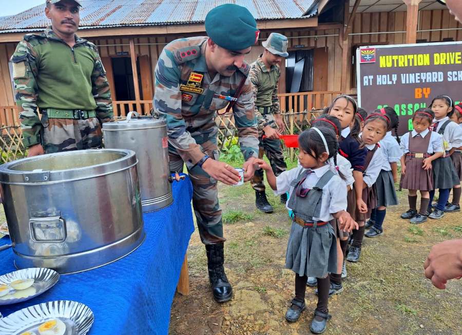 Assam Rifles organises wreath-laying, nutrition drive