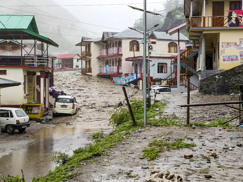 Uttarakhand: At least 4 killed as devastating flashfloods hit Dharali,more feared buried in debris