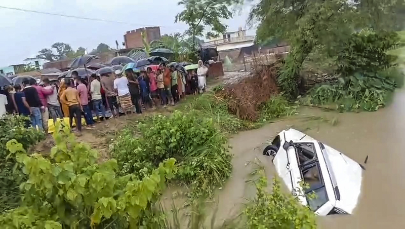 Eleven killed, four injured as SUV falls into canal in UP's Gonda