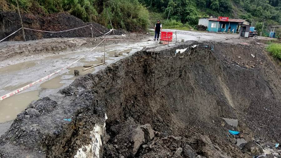 NH-29 section near Old KMC dumping site closed to traffic