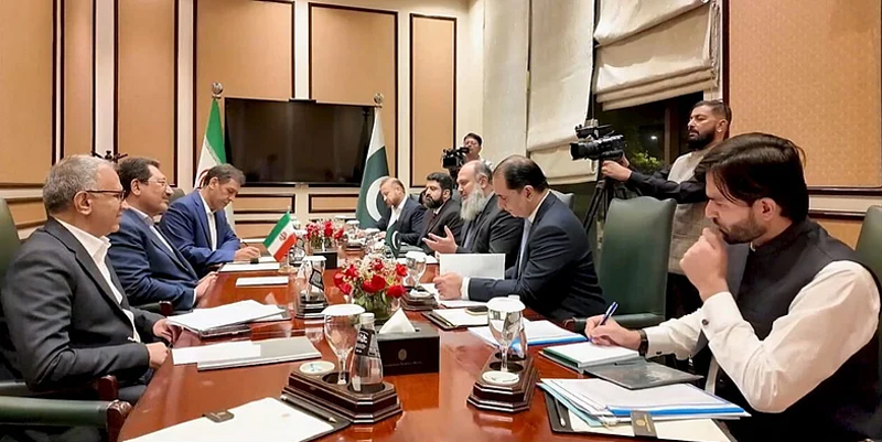Pakistan, Iran agree to increase bilateral trade volume to USD 10 billion annually
