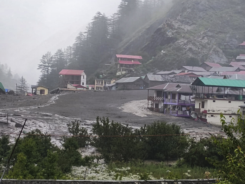 Uttarakhand: At least 4 killed as devastating flashfloods hit Dharali,more feared buried in debris