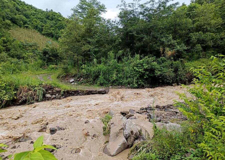 Villages in Chessore cut off by swollen stream