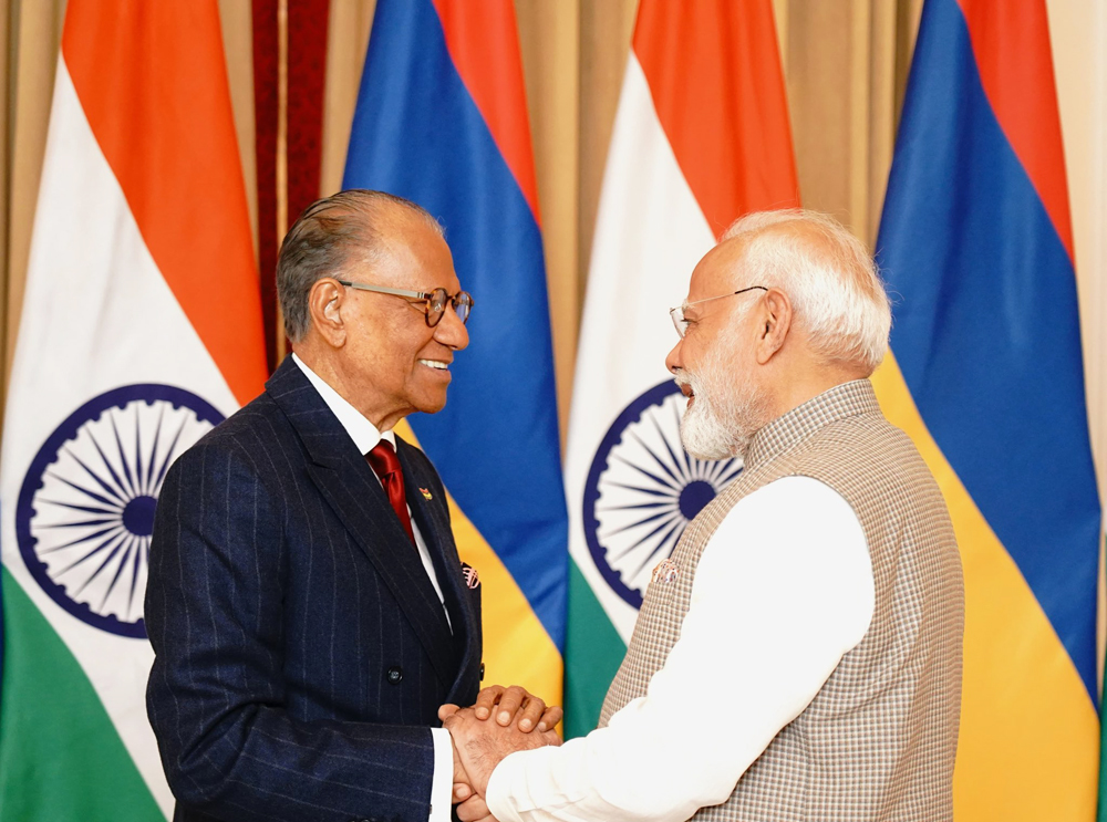 India announces USD 680 million special economic package for Mauritius; two sides ink 7 pacts