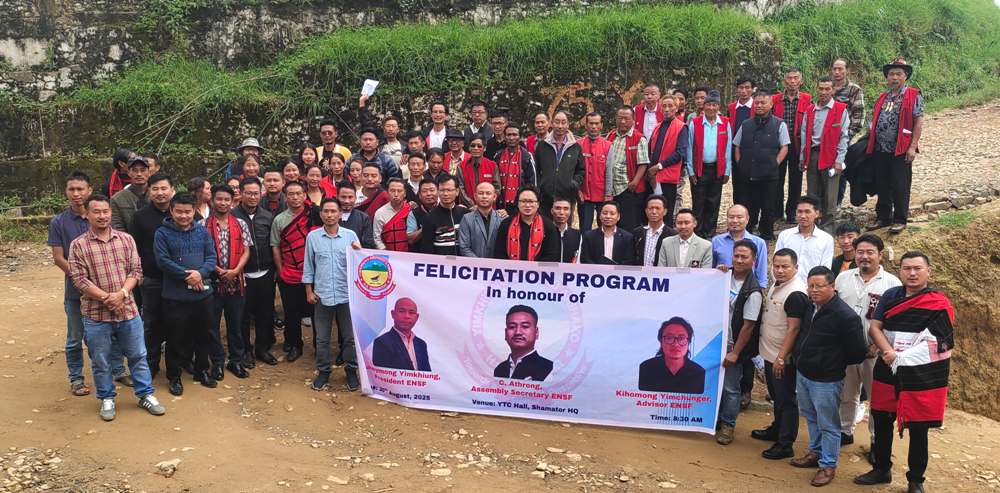 Yimkhiung Akherü Arihako felicitates three ENSF leaders at Shamator