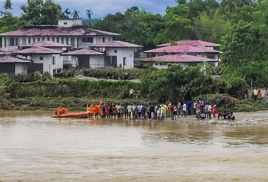 20 dead as heavy rain triggers massive landslides in Darjeeling hills; Mamata to visit area on Oct 6