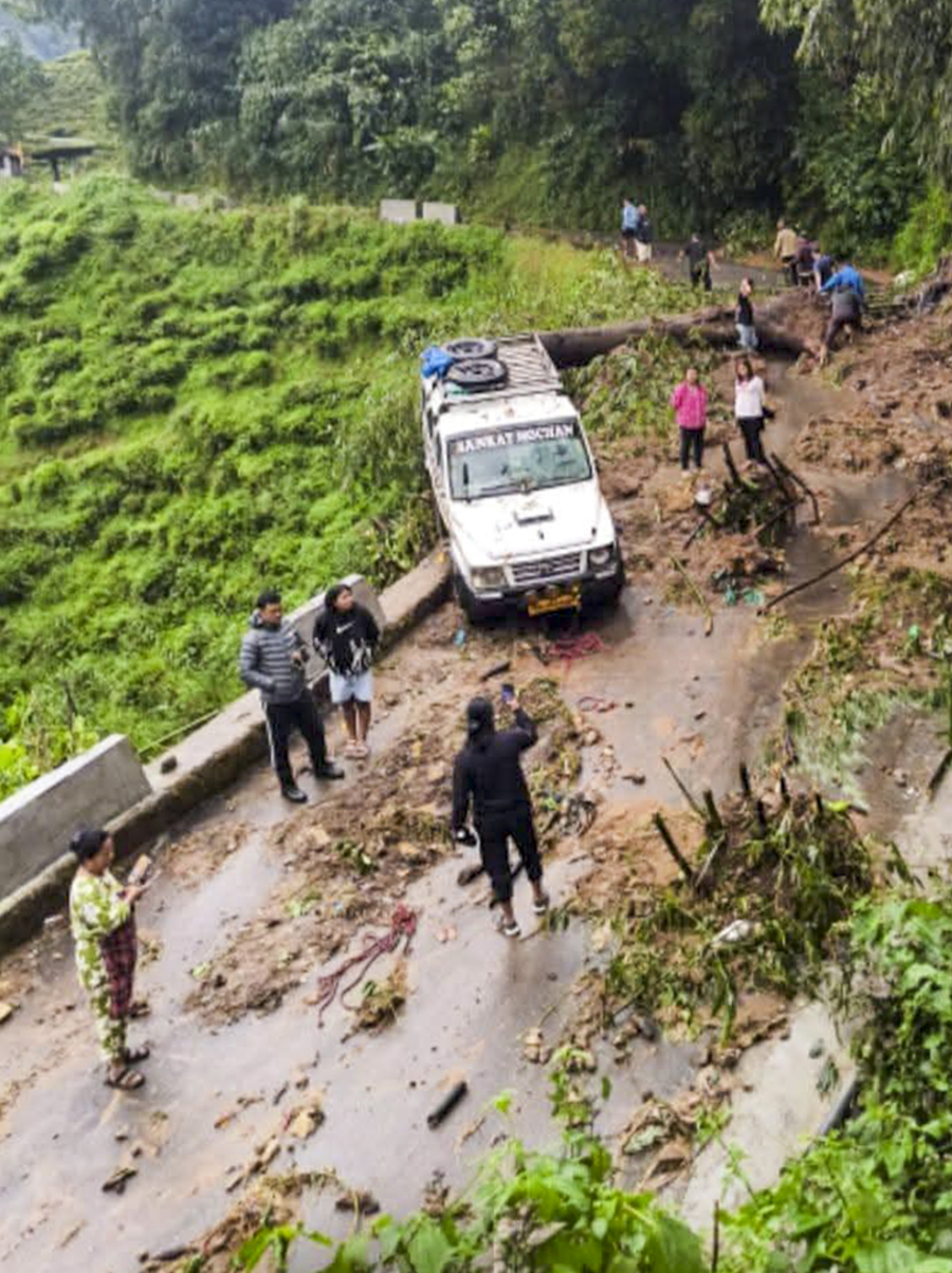 20 dead as heavy rain triggers massive landslides in Darjeeling hills; Mamata to visit area on Oct 6
