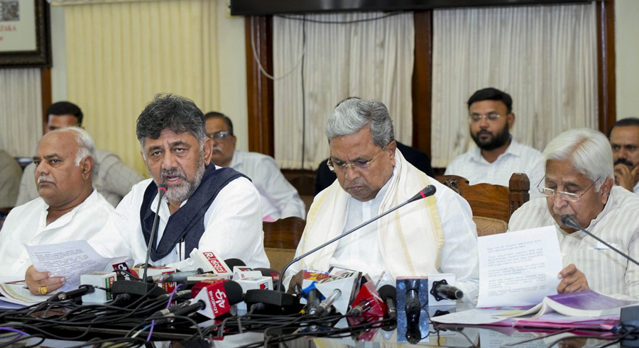 Karnataka BJP accuses Congress leaders of 'fundraising' for Bihar polls; CM, deputy hit back