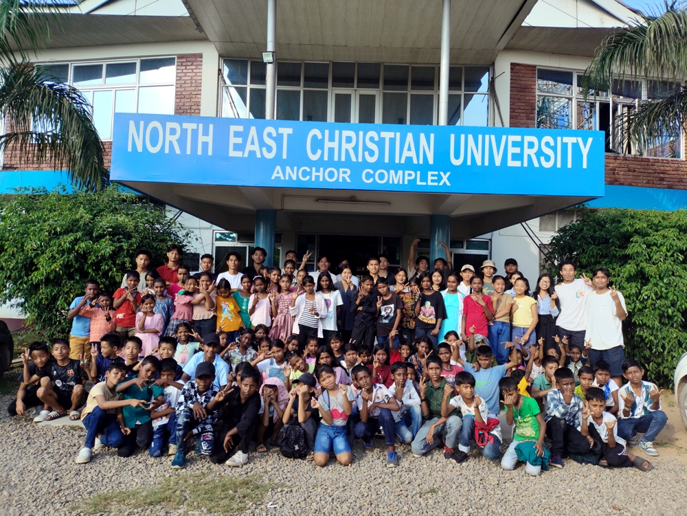 North East Christian University students take neighbourhood children on exposure tour